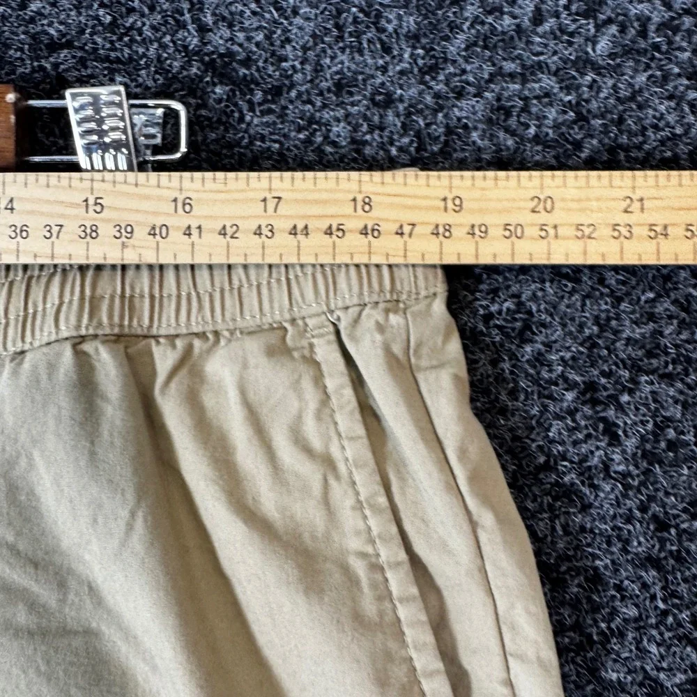 Banana Republic Summerweight Chino Shorts Mens 38 Khaki Tan Elastic‎ Waist